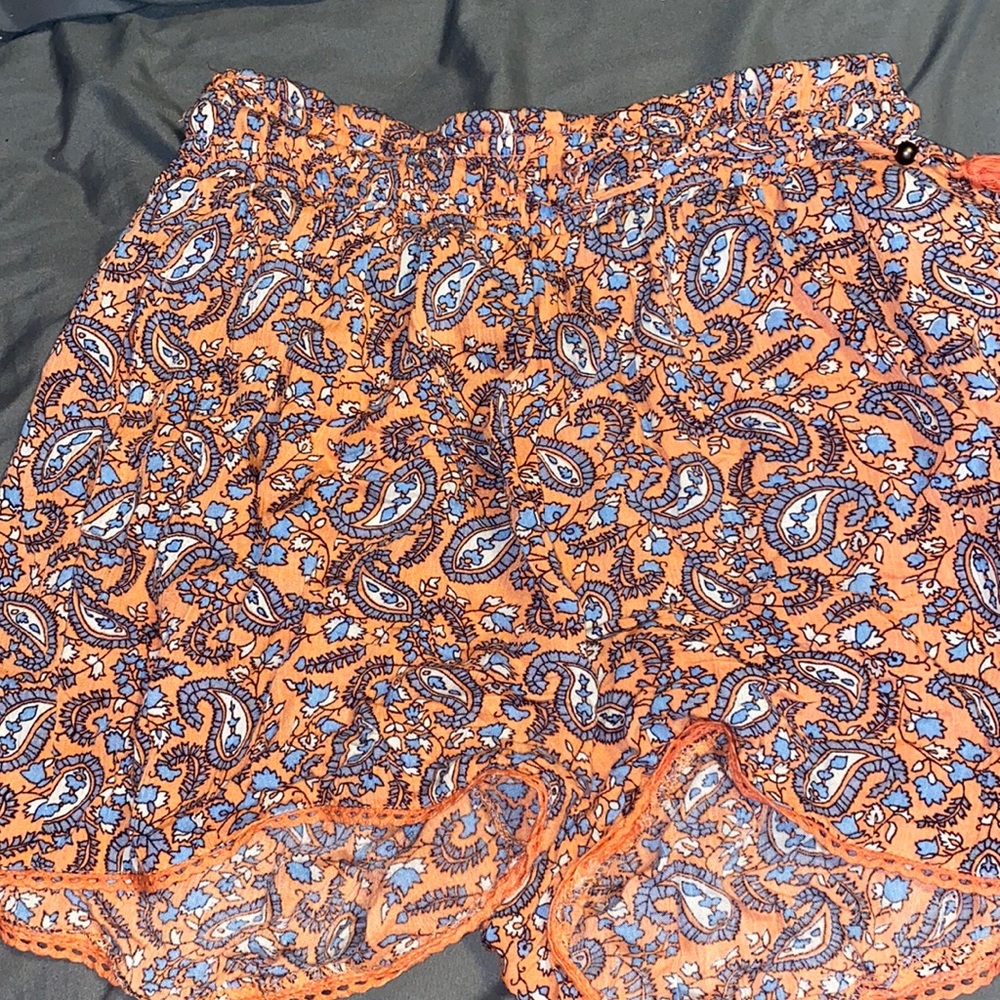 Paisley patterned coral shorts